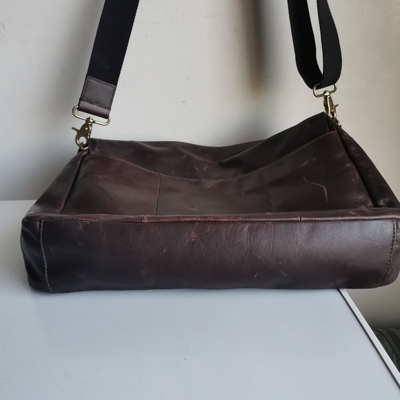 NWOT FOSSIL DISTRESSED LEATHER BRIEFCASE /MESSENGER BAG - Picture 3 of 12